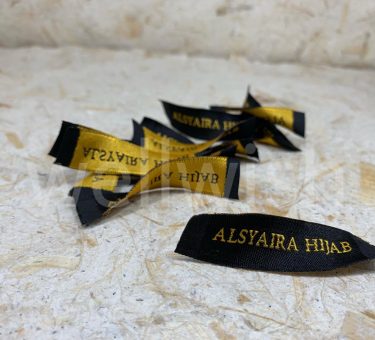 LABEL WOVEN DAMASK